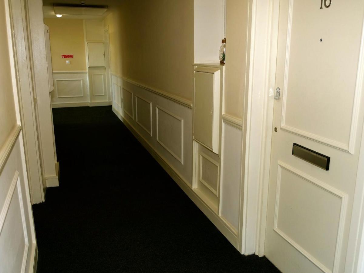 Ultra Deluxe Versace Apartment Near Sheffield Full Sky Tv Rotherham Exterior photo